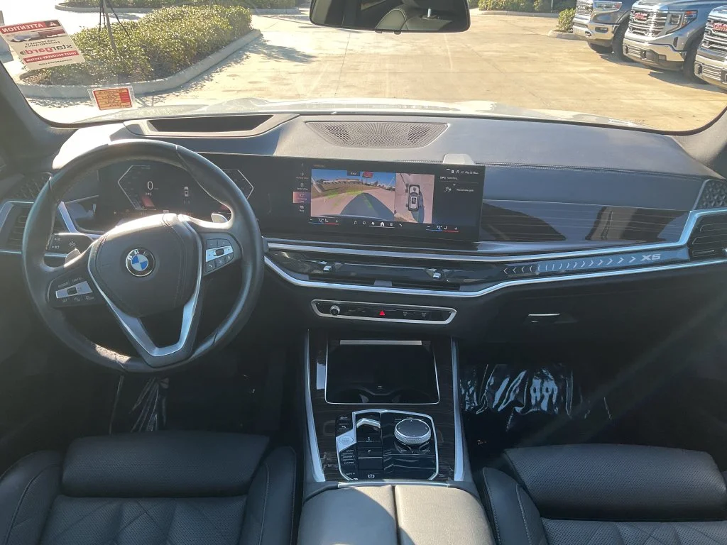 Used 2026 White BMW sDrive40i image 19