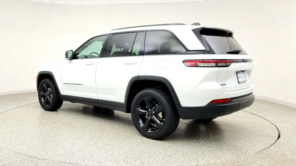 Used 2025 Bright White Clearcoat Jeep Altitude X 4x4 w/ 20