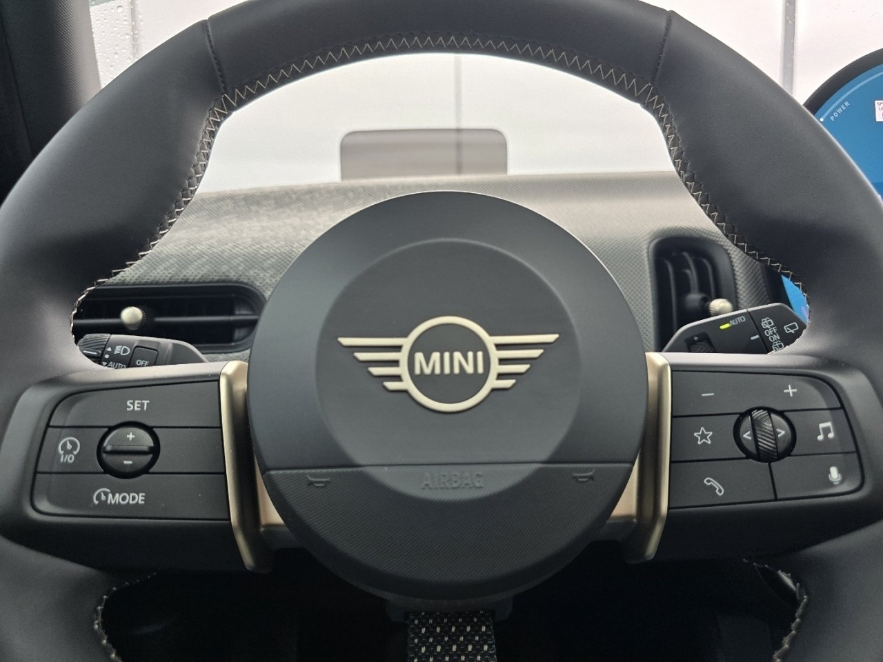 Used 2026 Black MINI Signature Plus image 25