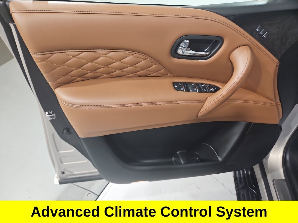Used 2018 Beige INFINITI Base image 11