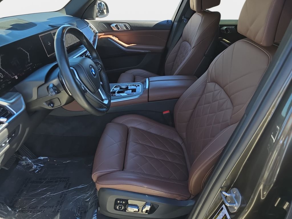 Used 2024 Green BMW xDrive50e image 18