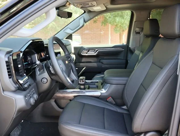 2026 Chevrolet Silverado 1500 LTZ - Photo 12