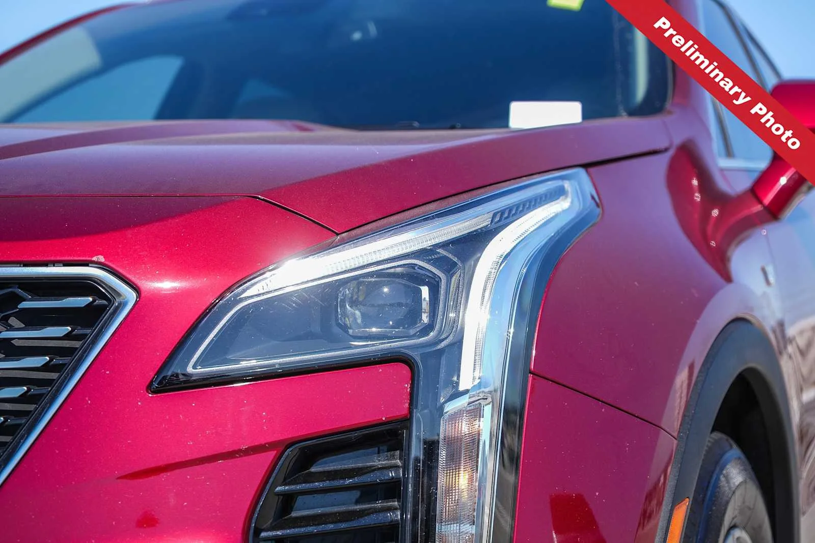 Used 2020 Red Horizon Tintcoat Cadillac FWD Premium Luxury image 4