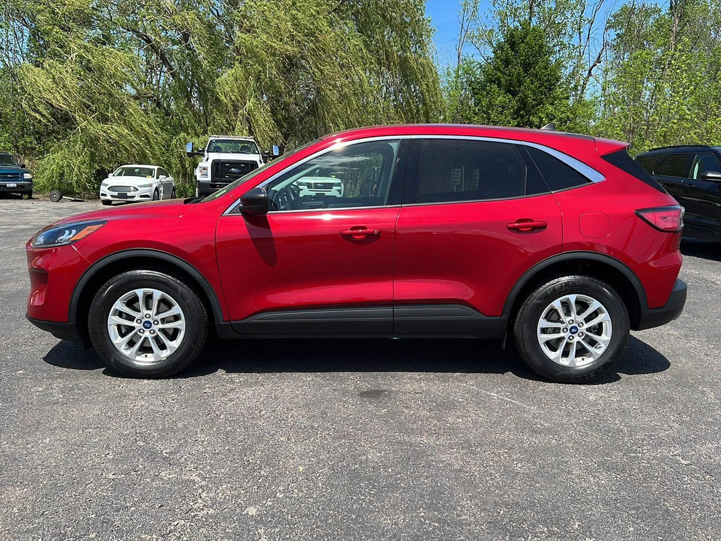 Used 2022 Rapid Red Metallic Tinted Clearcoat Ford SE image 16