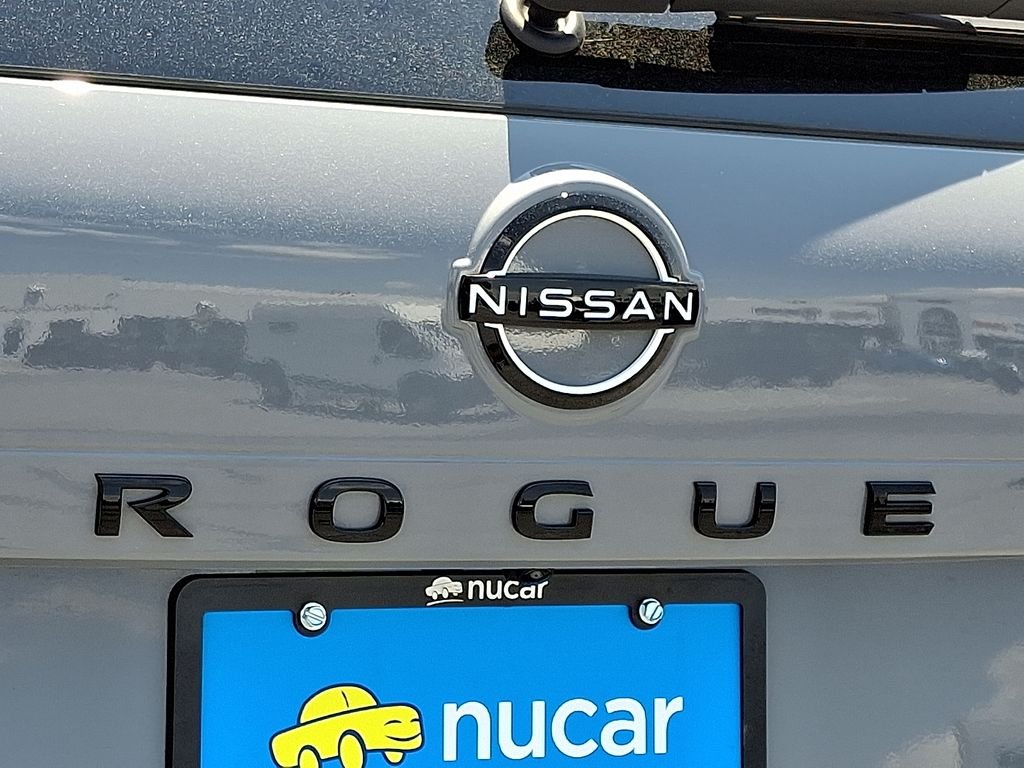 Used 2026 Gray Nissan  image 29