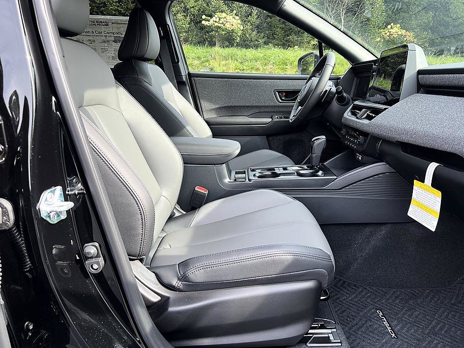 New 2026 CRYSTAL BLACK SILICA Subaru Premium image 18