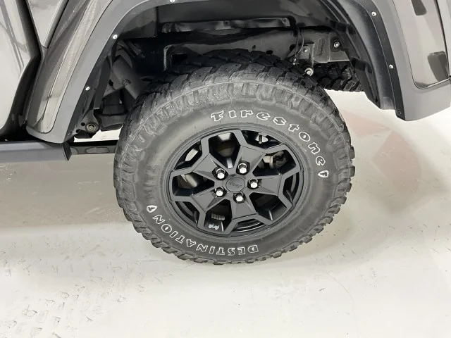 Used 2022  Jeep Willys image 10