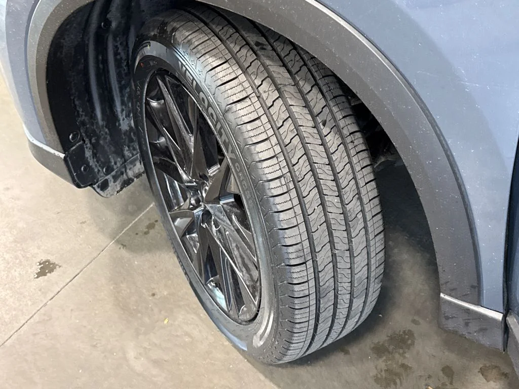 Certified Used 2025 Gray Mazda 2.5 S Carbon Edition image 19