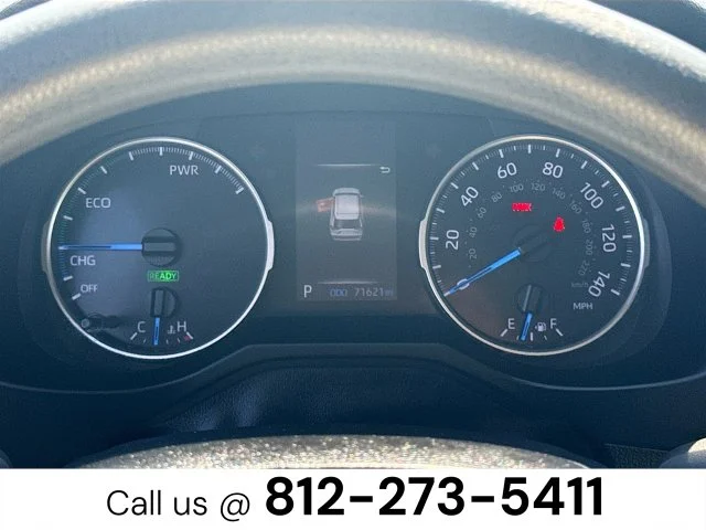 Used 2022 Gray Toyota LE image 12