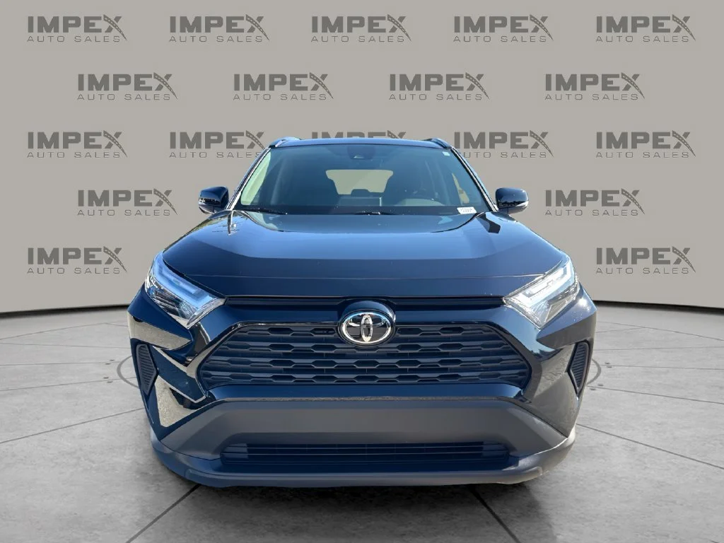 Used 2022 Black Toyota XLE image 7