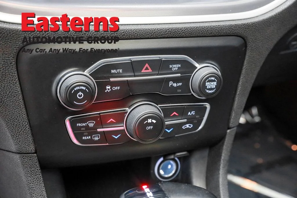 Used 2022 Silver Dodge SXT image 20