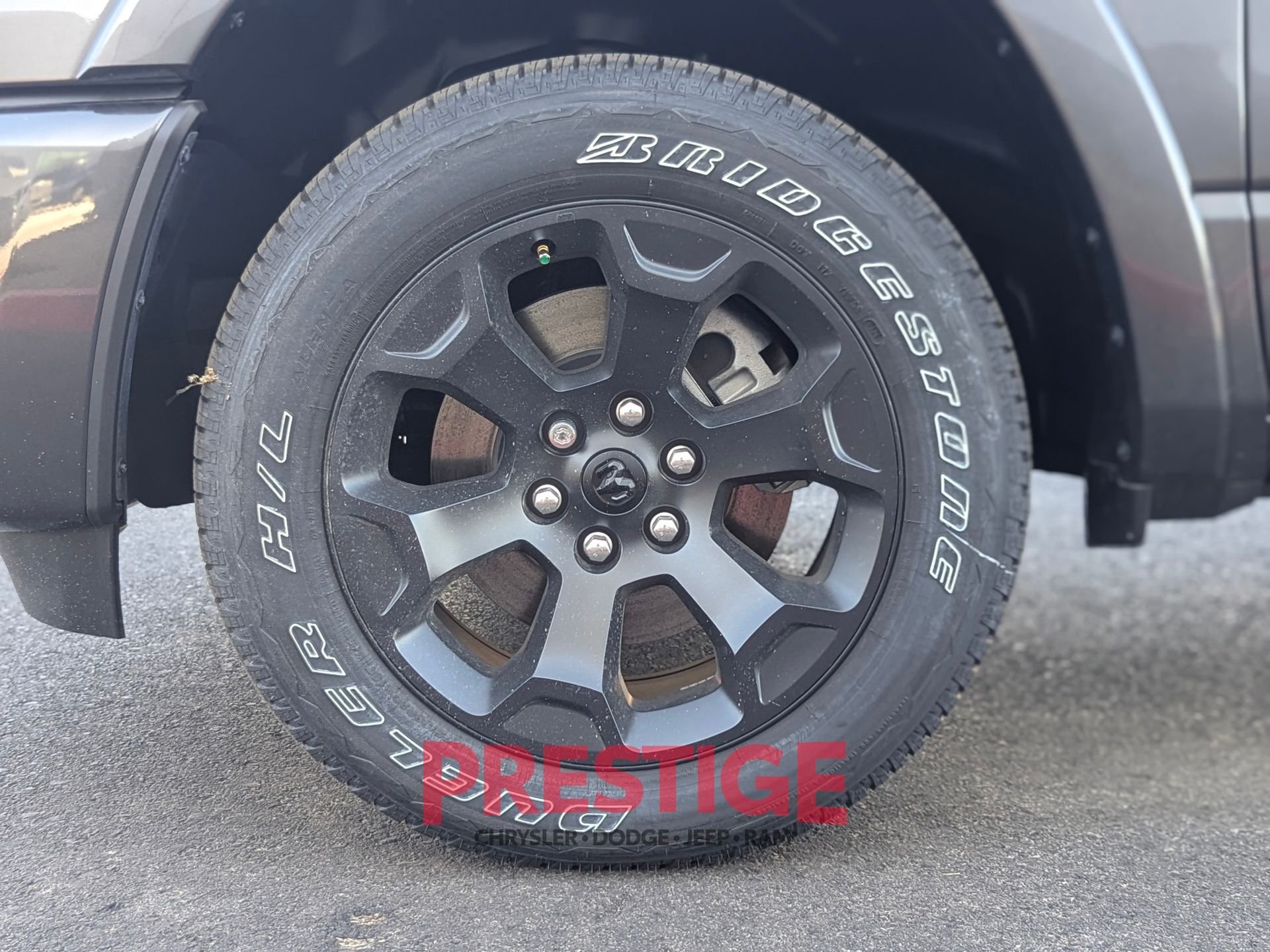 New 2026 Granite Crystal Metallic Clear-Coat Exterior Paint RAM Big Horn/Lone Star image 9