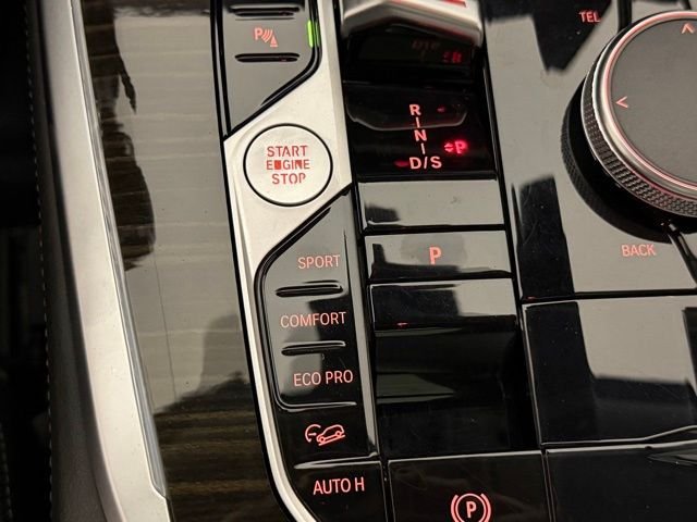 Used 2024 Skyscraper Gray Metallic BMW xDrive40i image 38