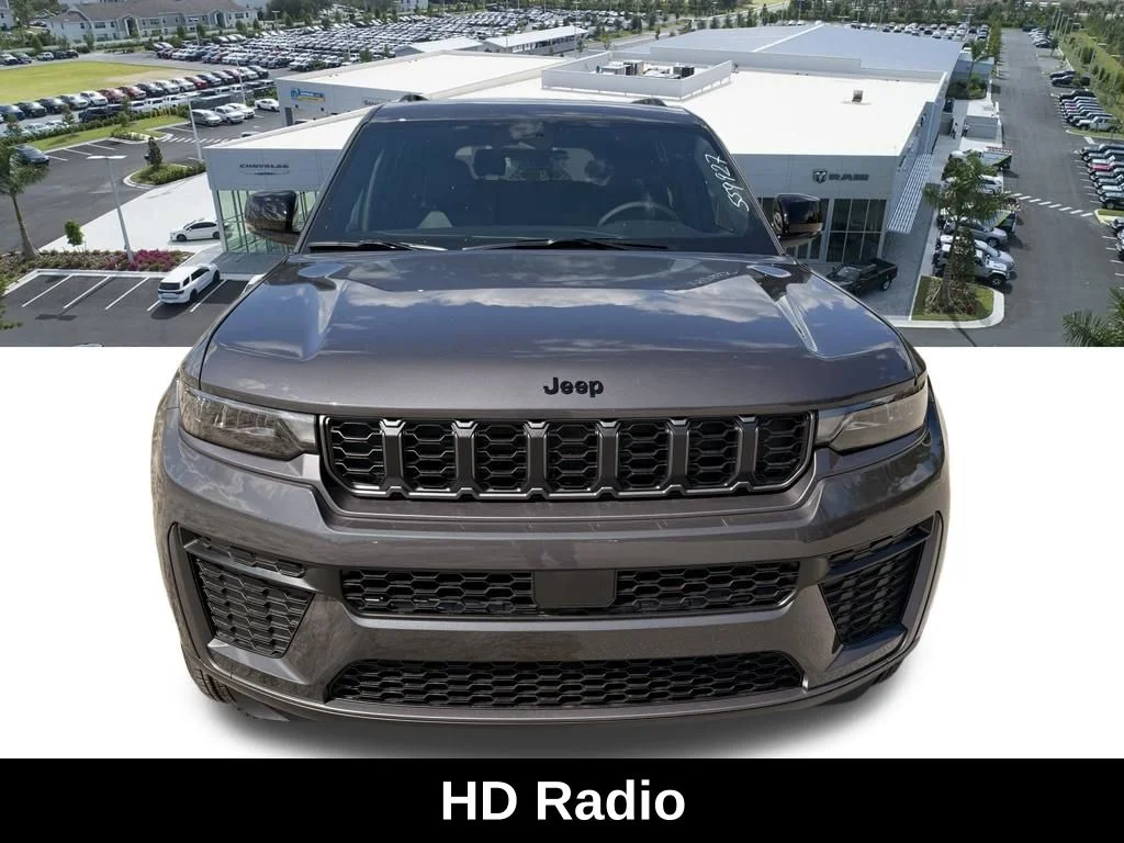 New 2026 Baltic Gray Metallic Clear-Coat Exterior Paint Jeep Laredo Altitude image 9