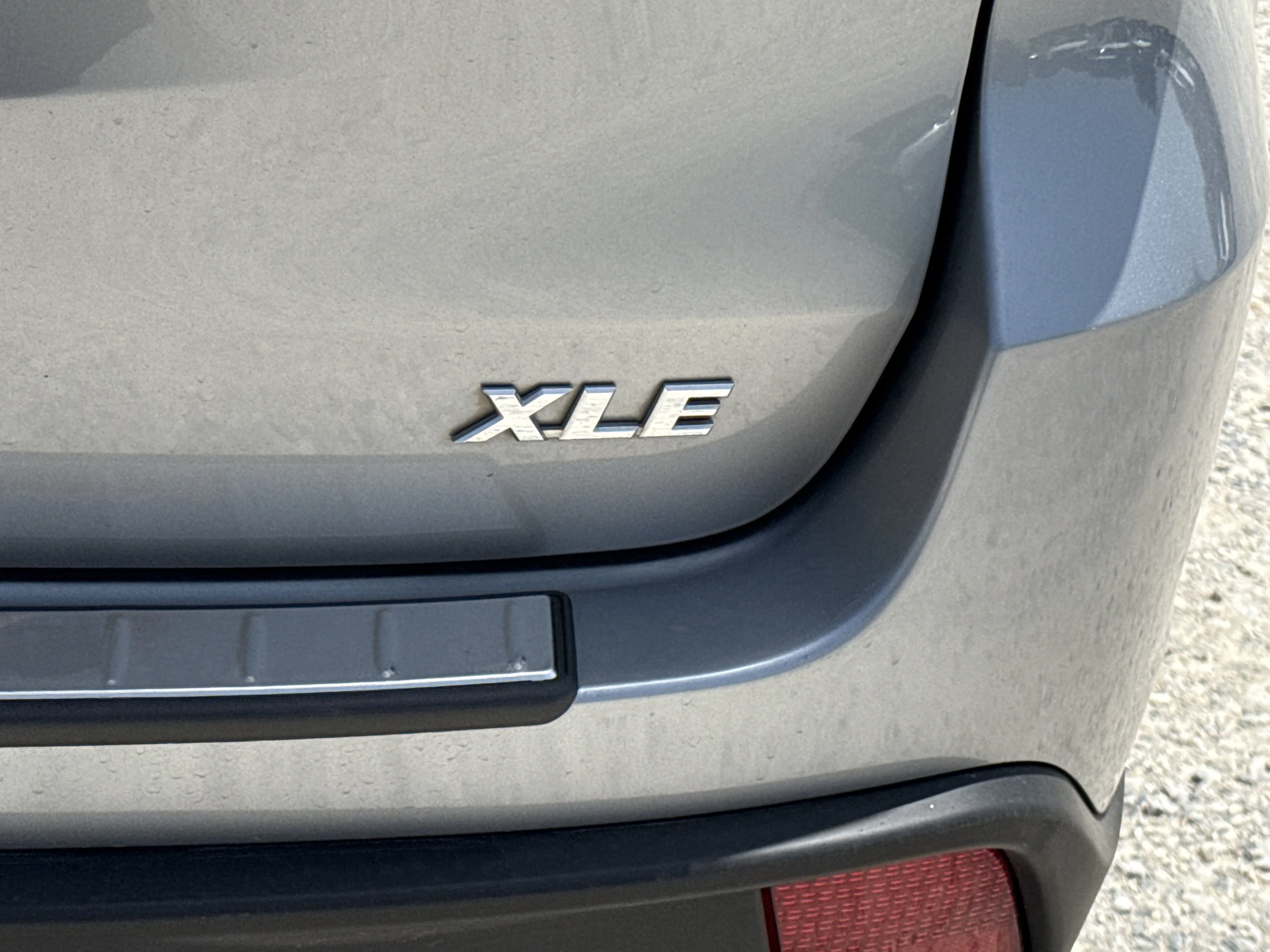 Used 2014 Silver Sky Metallic Toyota XLE image 4