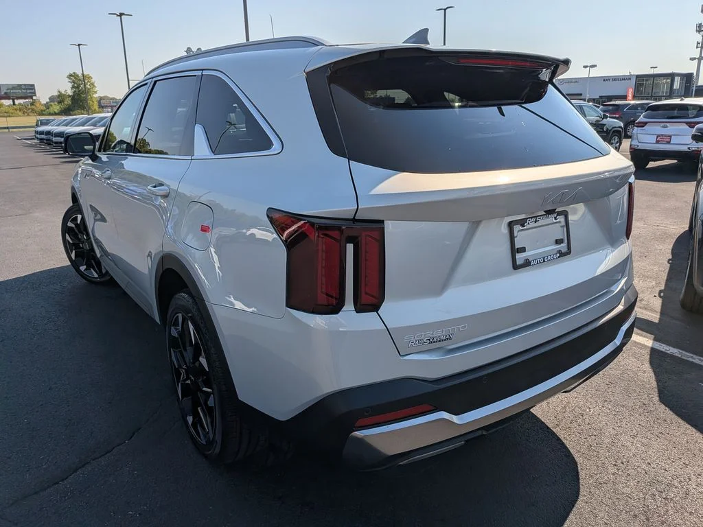 New 2026 Ivory Kia EX image 5