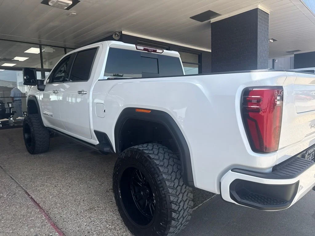 Used 2024 White GMC Denali image 3