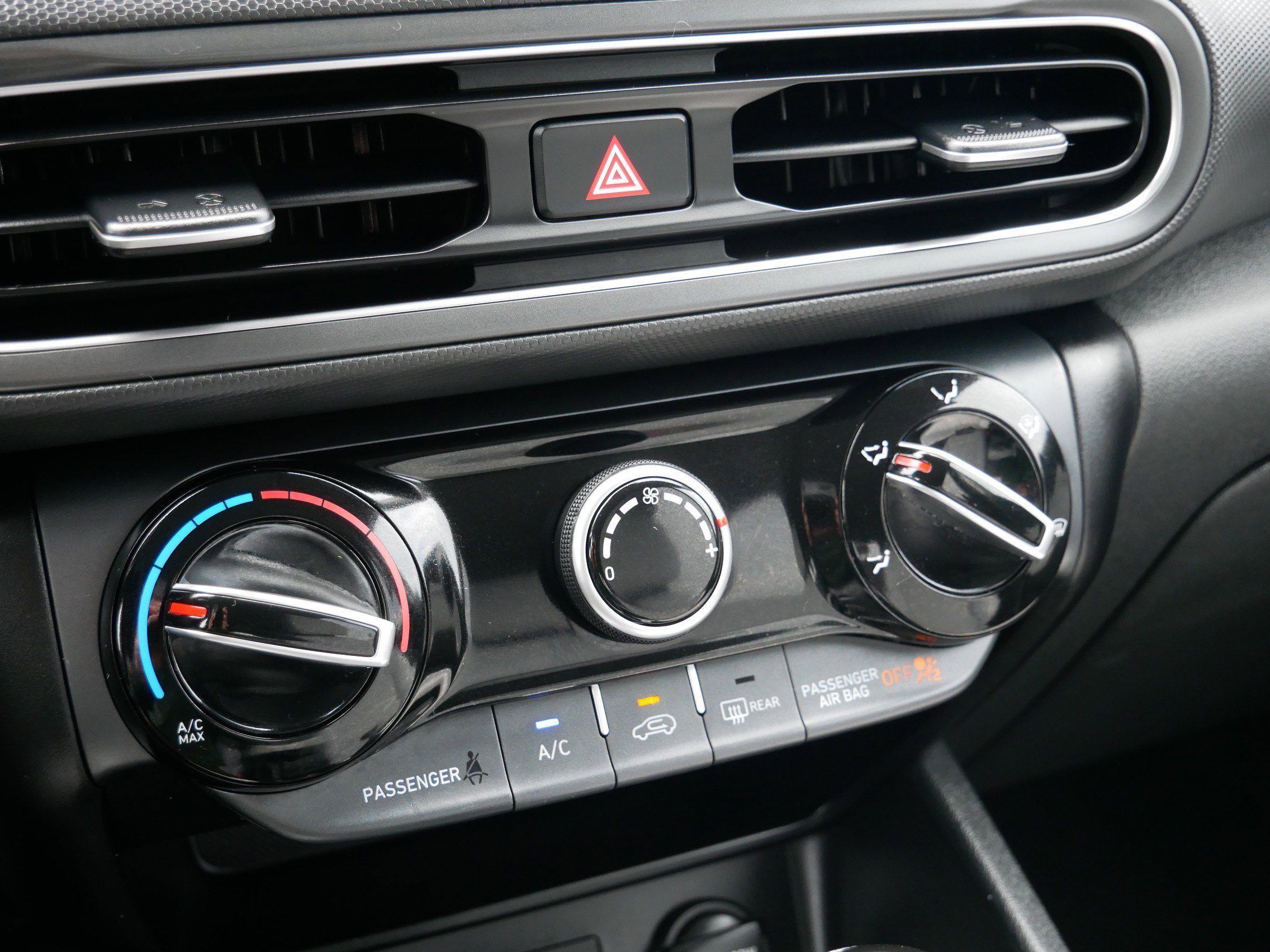 2023 Hyundai Kona SEL - Photo 22