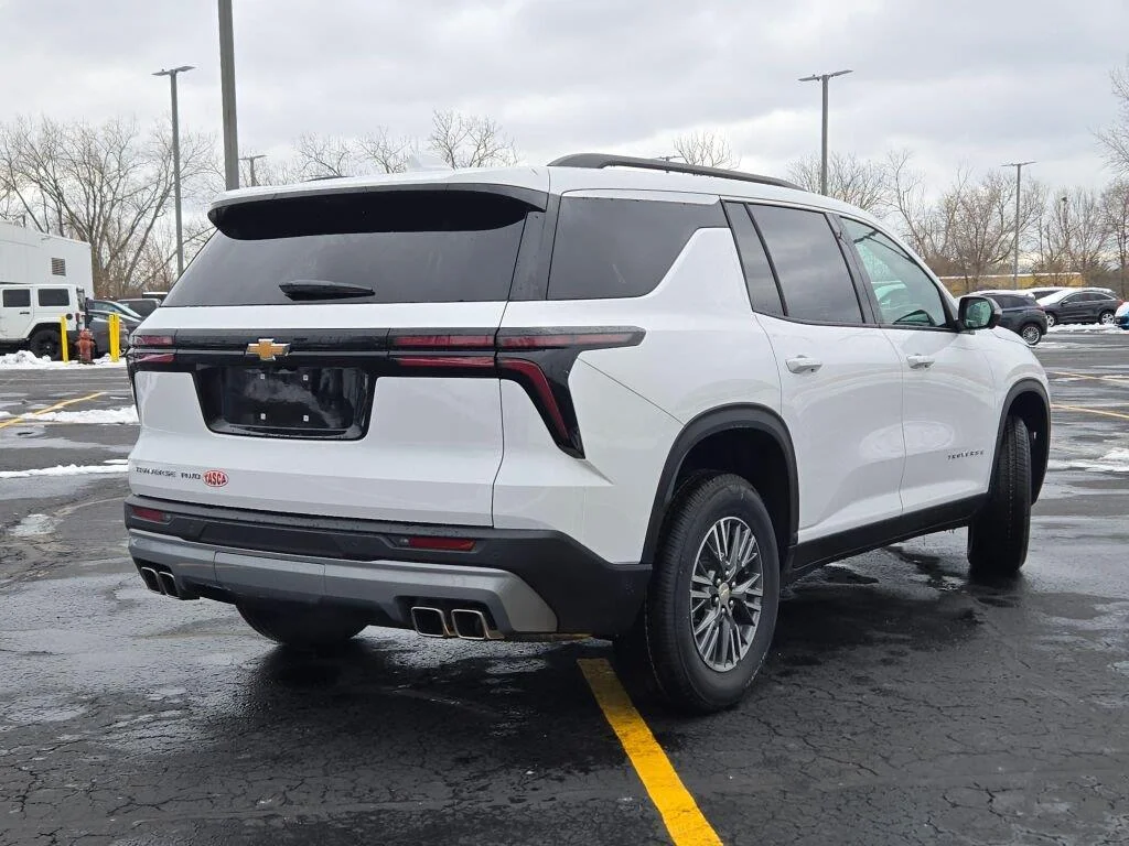 2026 Chevrolet Traverse LT - Photo 12