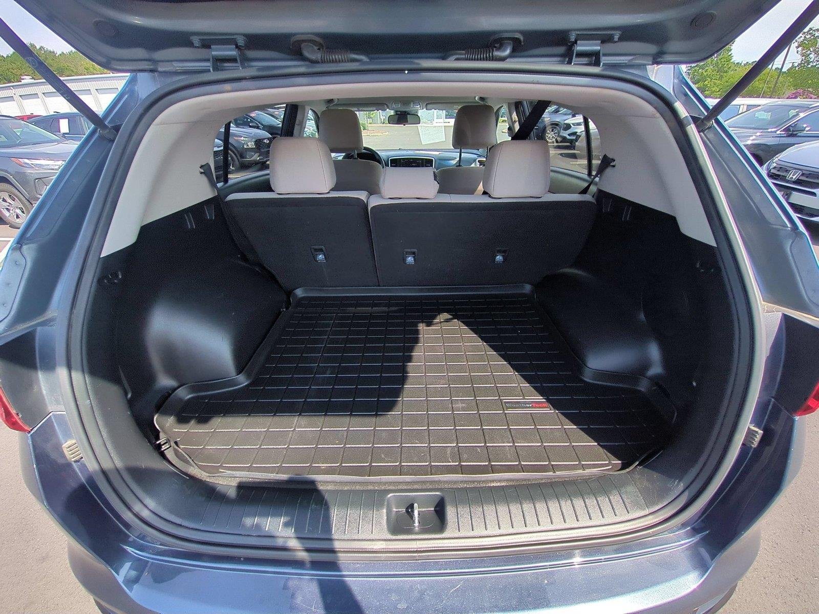 Used 2020 Pacific Blue Kia LX image 32