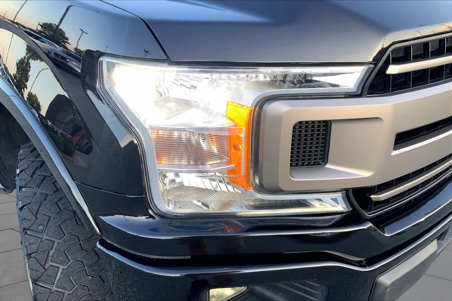 Used 2019 Agate Black Metallic Ford XLT image 25