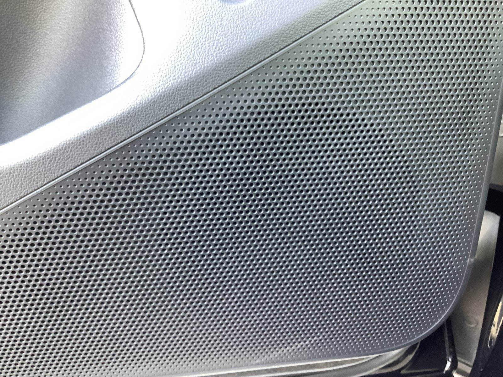 New 2026 PURE WHITE Volkswagen SE image 25