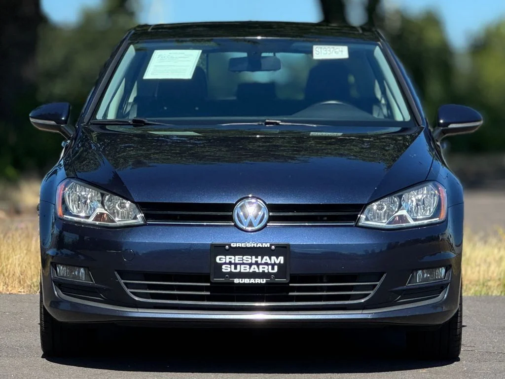 Used 2016 Night Blue Metallic Volkswagen TSI SE 4-Door image 2