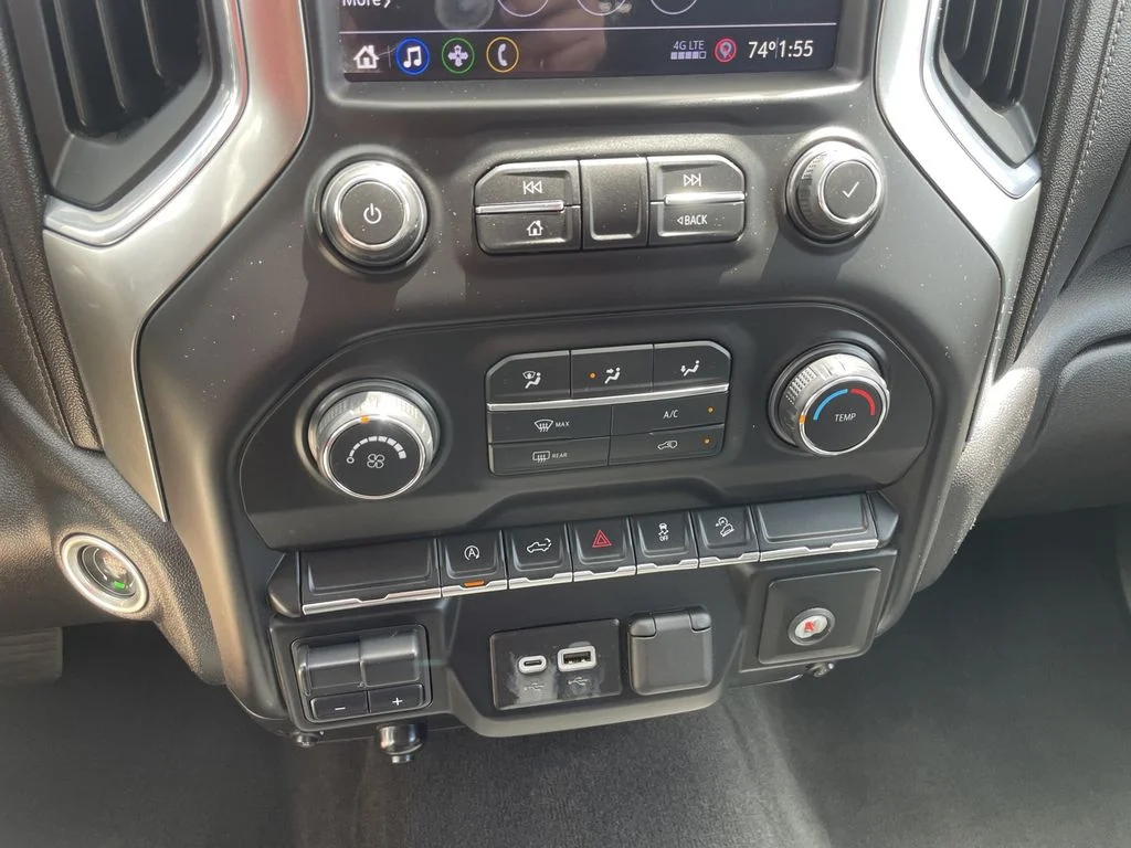 Used 2020 Northsky Blue Metallic Chevrolet RST image 21