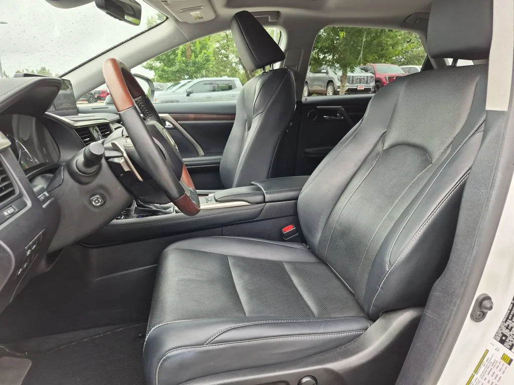 Used 2021 White Lexus RX 350 image 21