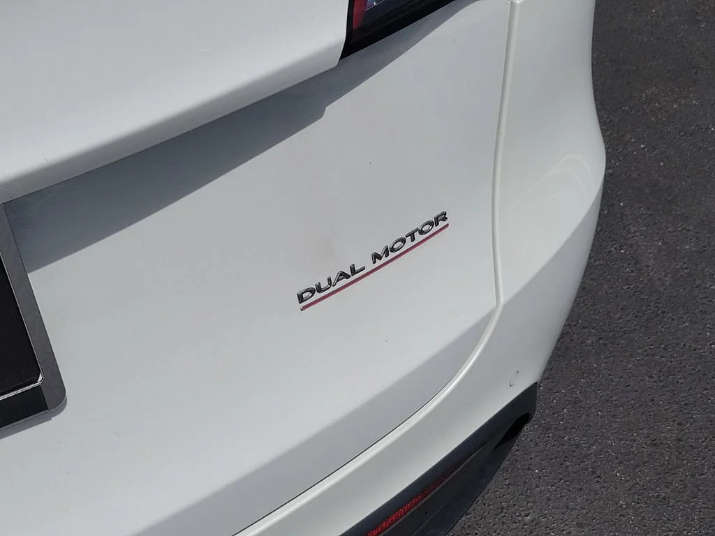 Used 2022 Pearl White Multi-Coat Tesla Performance image 6