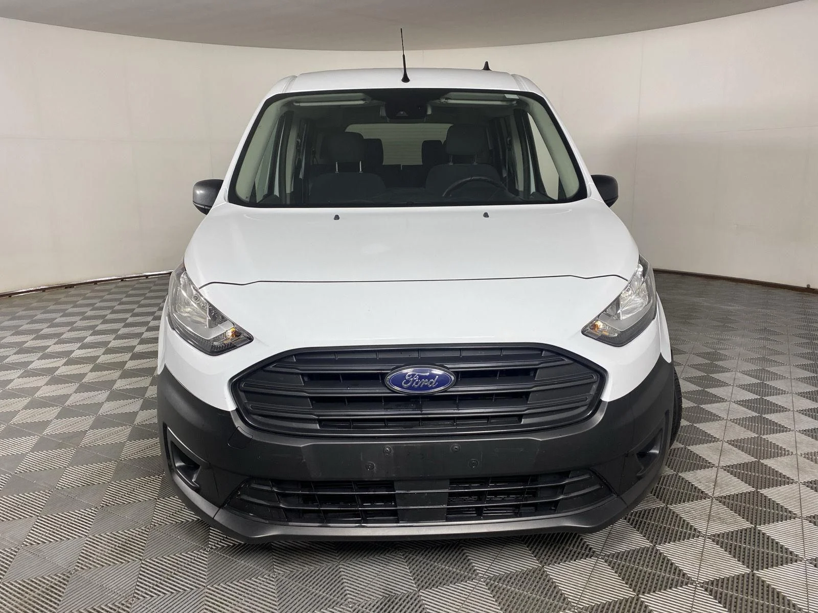 Used 2023 Frozen White Ford XL image 5
