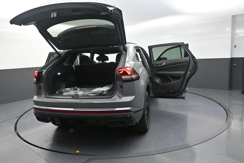 New 2026  Volkswagen 2.0T SEL R-Line Black image 35