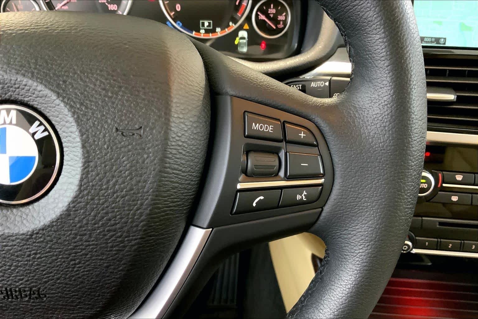 Used 2017 Alpine White BMW xDrive28i image 24