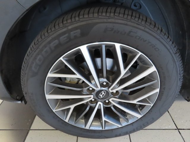 Used 2021 Black Noir Pearl Hyundai Ultimate image 16