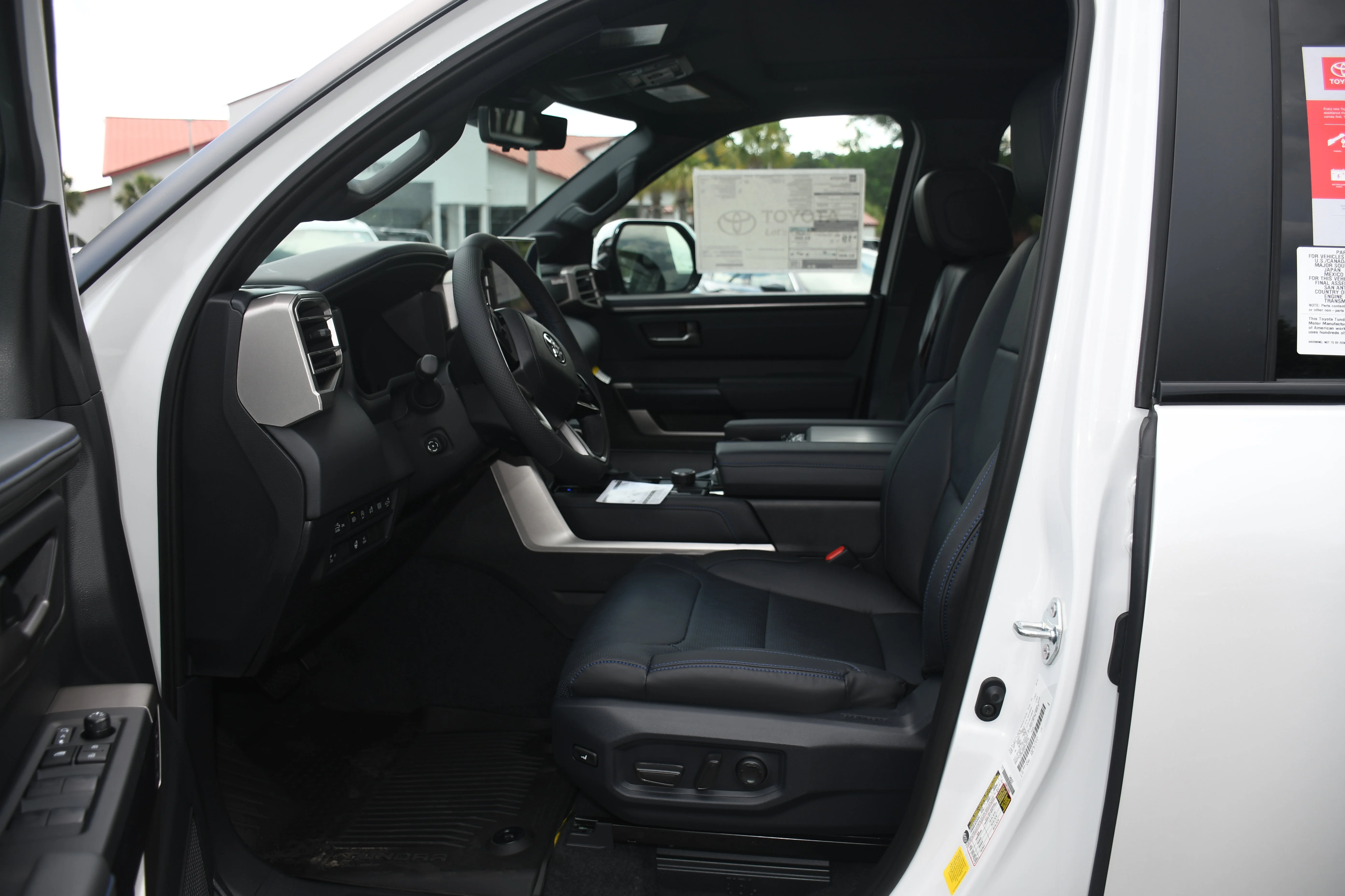 New 2026 Wind Chill Pearl Toyota Platinum image 3