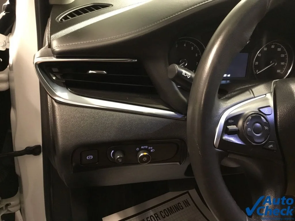 Used 2018 White Buick Essence image 23