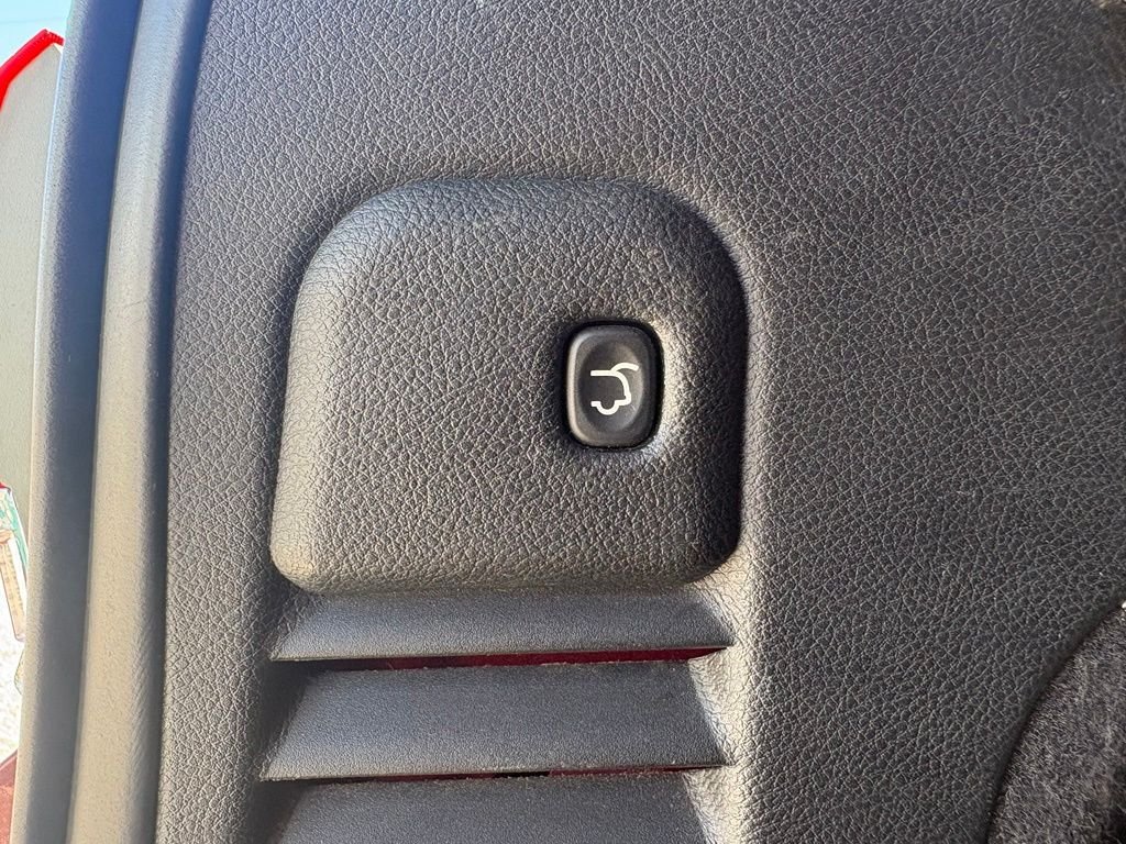 Used 2017 Red Jeep Limited image 12