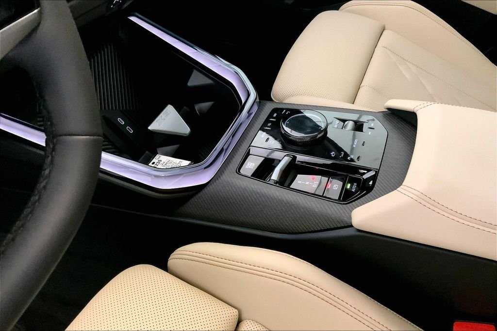 New 2026 Mineral White Metallic BMW xDrive image 6