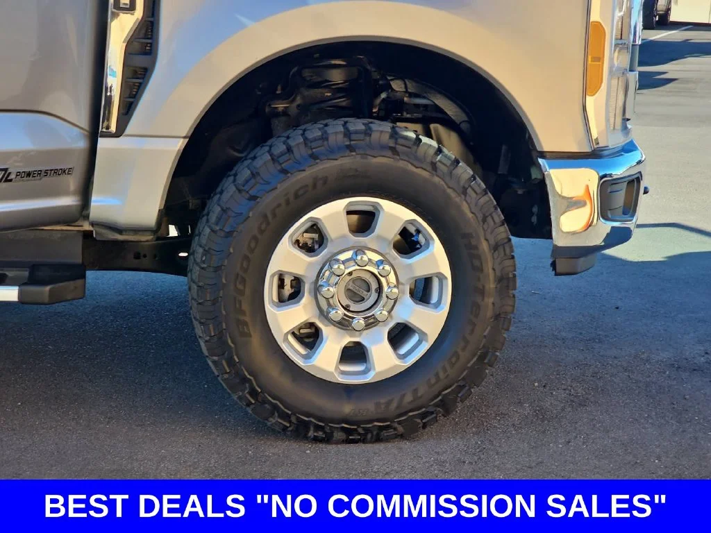 Used 2023 Iconic Silver Metallic Ford XLT image 38