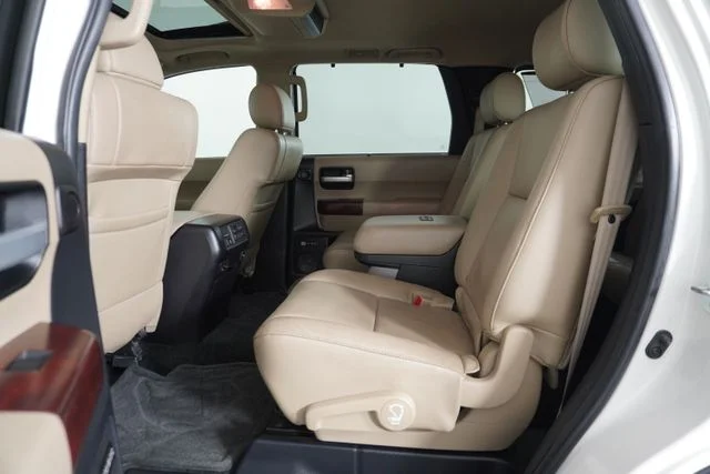 Used 2015 White Toyota Platinum image 32