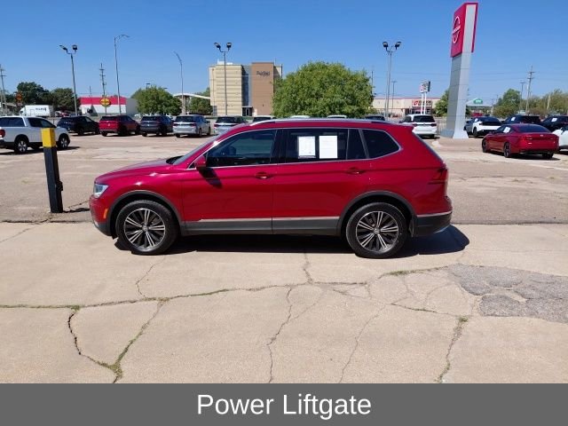 Used 2018 Cardinal Red Metallic Volkswagen 2.0T SEL image 7