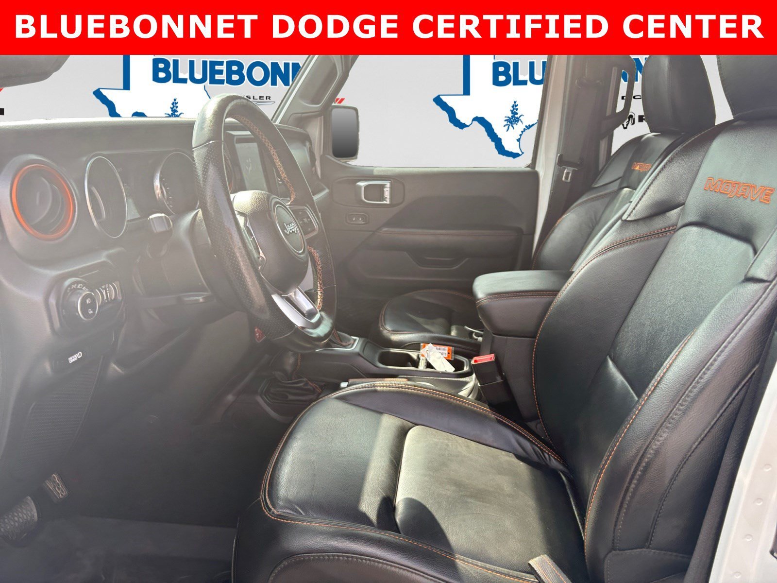 Used 2020 Bright White Clearcoat Jeep Mojave image 11