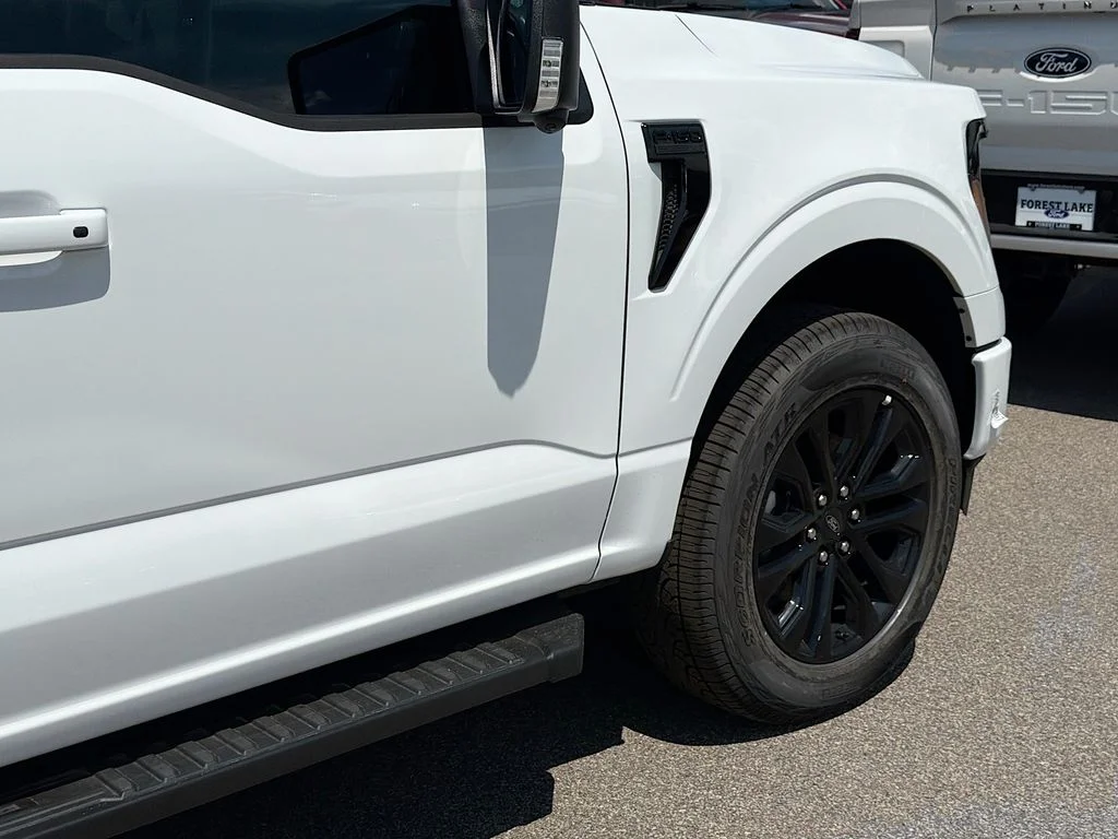 New 2026 Oxford White Ford XLT image 8
