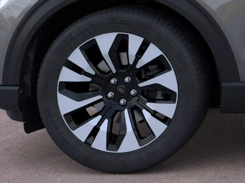 New 2026 Carbonized Gray Metallic Ford Platinum™ image 19