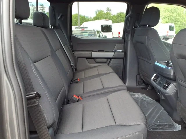 New 2026 Carbonized Gray Metallic Ford XLT image 33