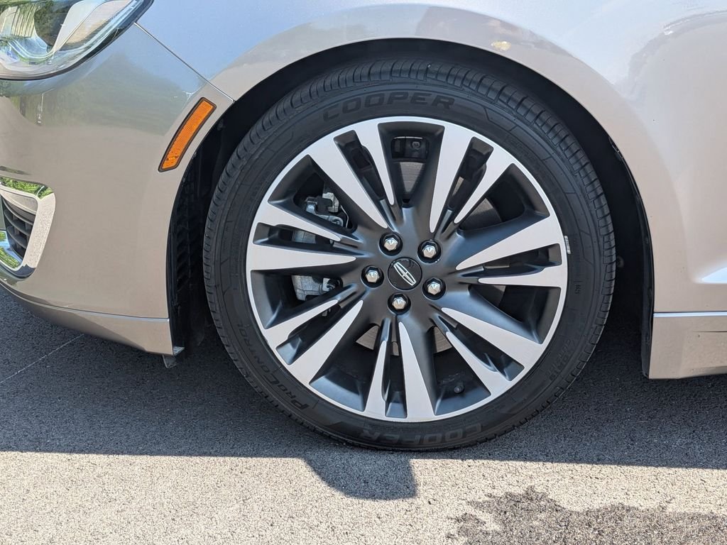 Used 2018 Brown Lincoln Reserve image 25