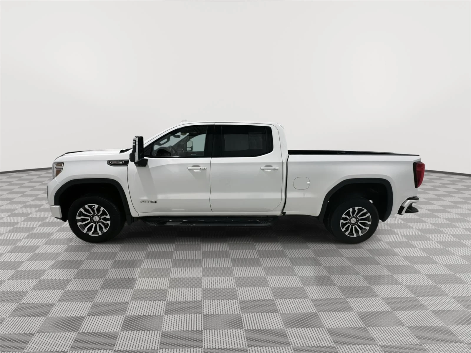 Used 2021 GMC Sierra 1500 AT4 with VIN 3GTP9EEL0MG139695 for sale in Alexandria, Minnesota