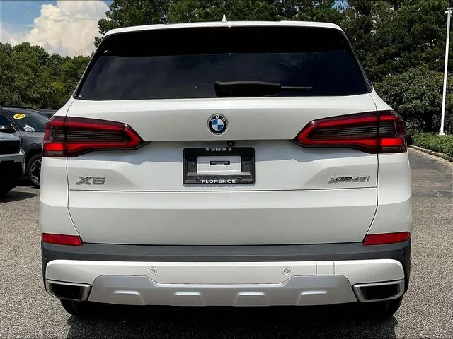 Used 2020 White BMW xDrive40i image 5