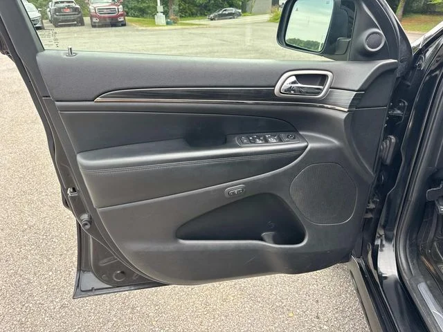 Used 2019 Black Jeep Limited X image 28