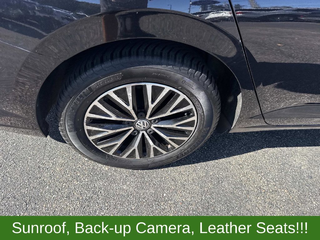 Used 2019 Black Volkswagen SEL image 7